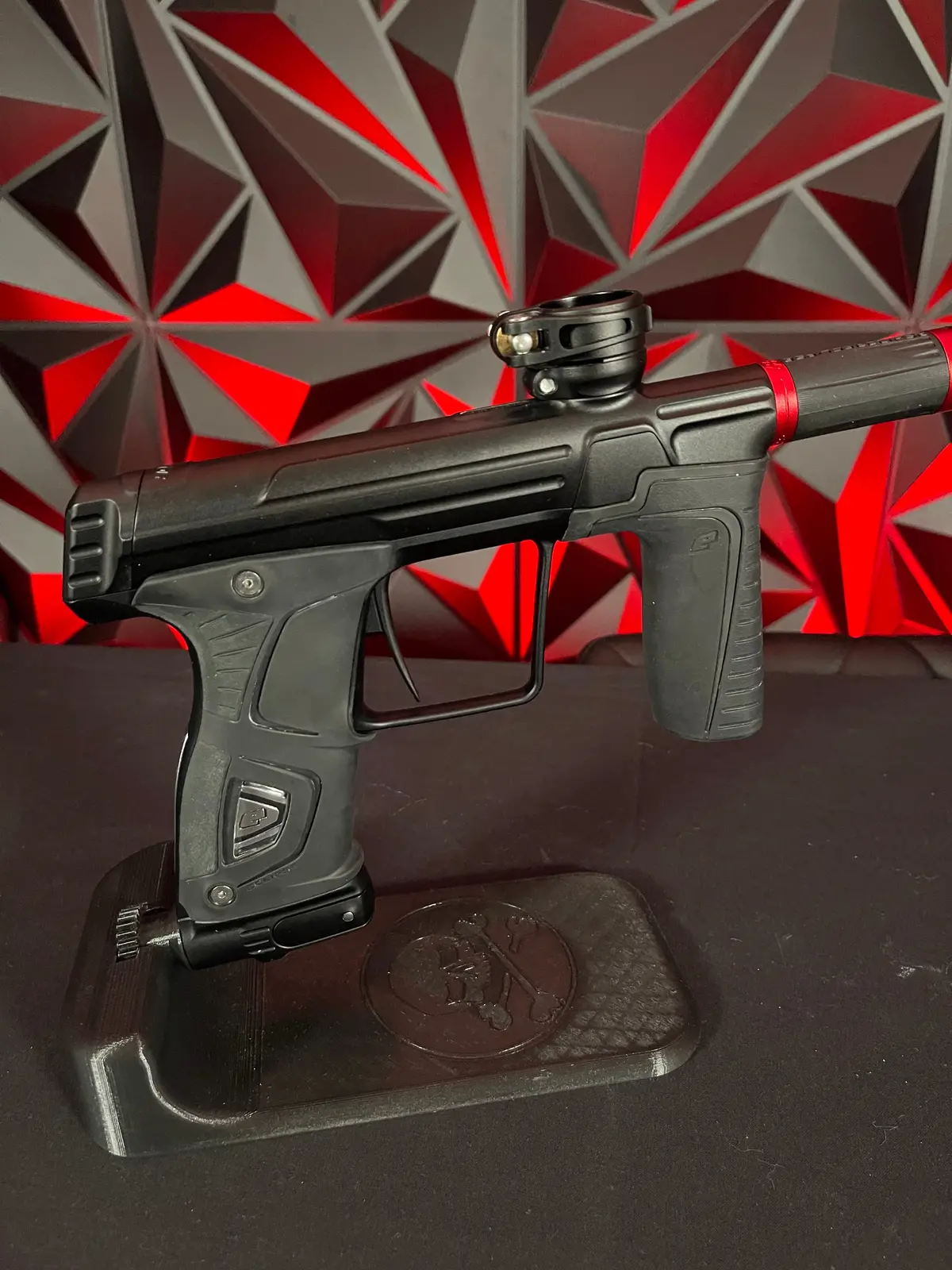 Used Planet Eclipse 170R Paintball Gun - Black W/ Carbon Fiber Fl Tip 1