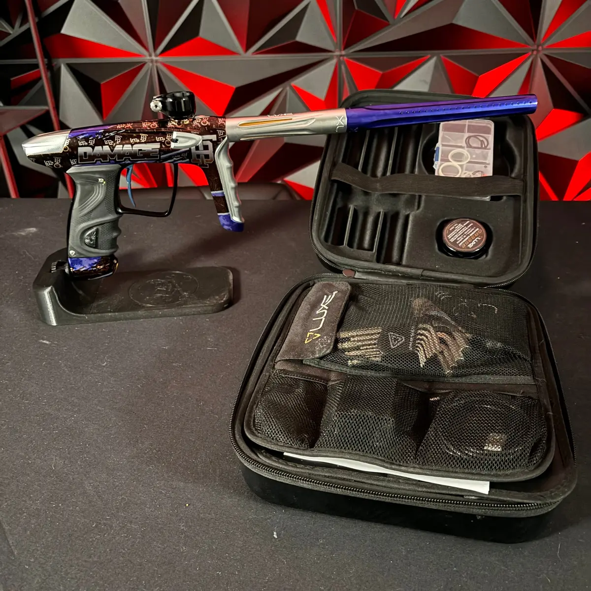 Used Dlx Luxe Tm40 Paintball Gun - Le Damage 1