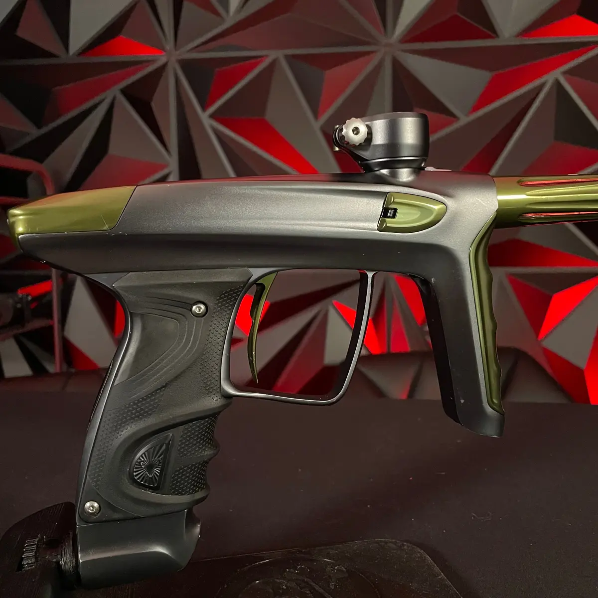 Used Dlx Tm40 Paintball Gun - Dust Pewter/Polished Olive 1