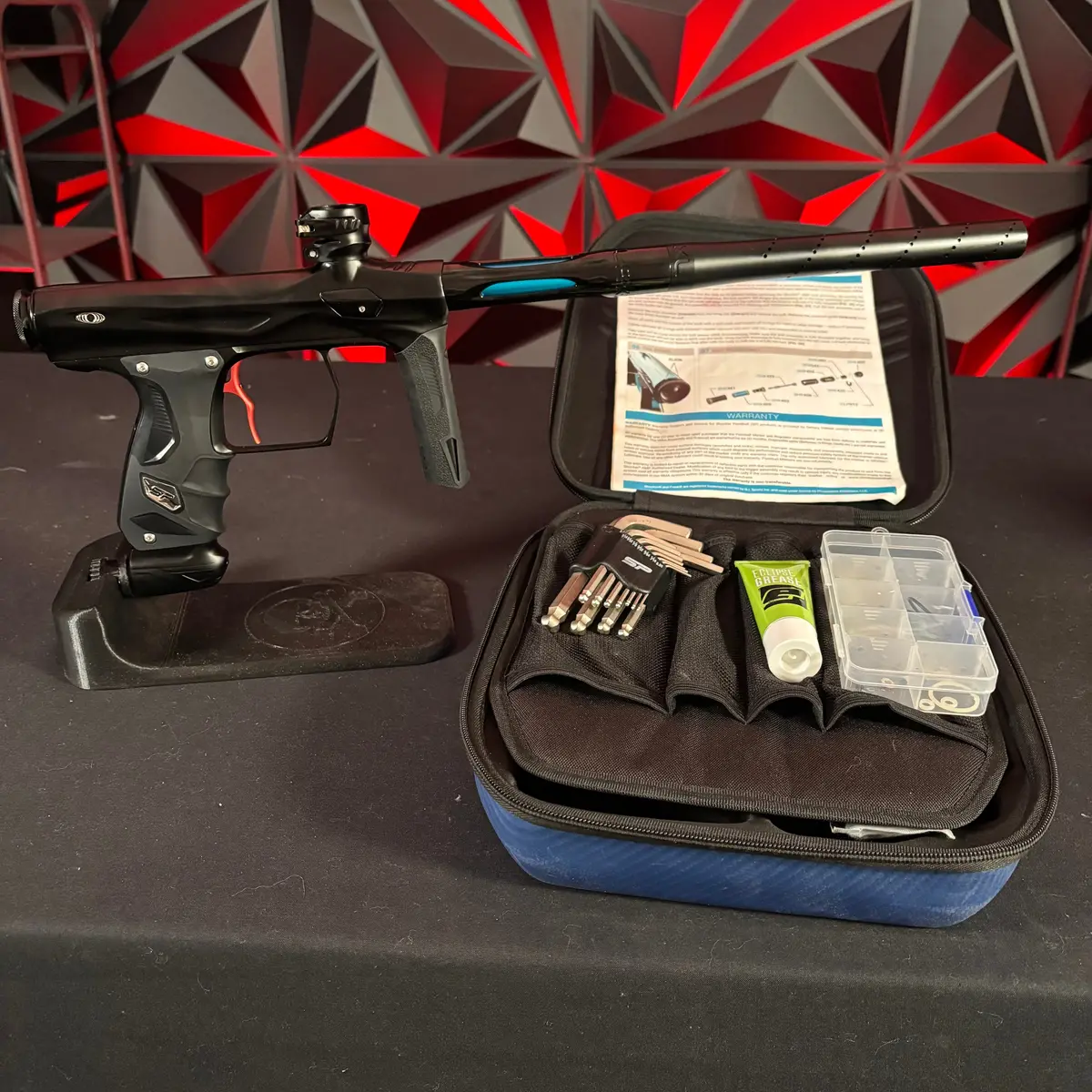 Used Shocker Amp Paintball Gun- Black 1