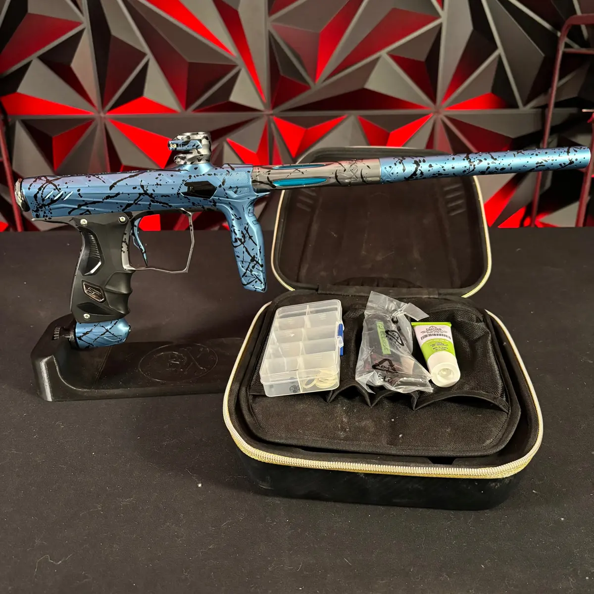 Used Hk Army/Shocker Amp Paintball Gun - Blue/Black Splash 1