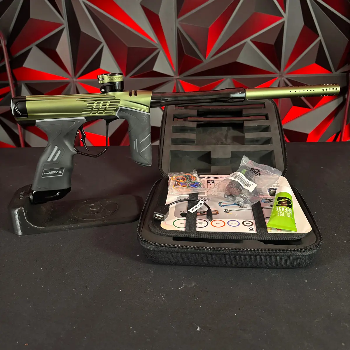 Used Dye Dsr+ Paintball Marker - Icon Le Green/Black 1