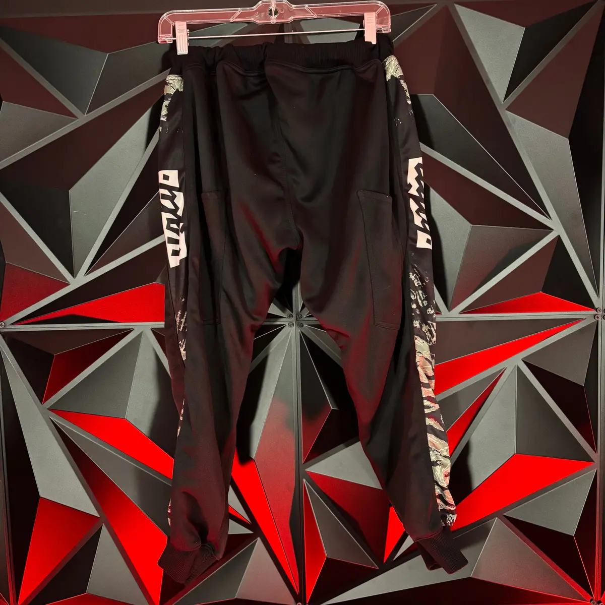 Used Jogger Paintball Pants - Small - Black W/ Tiger Camo Stripe 1