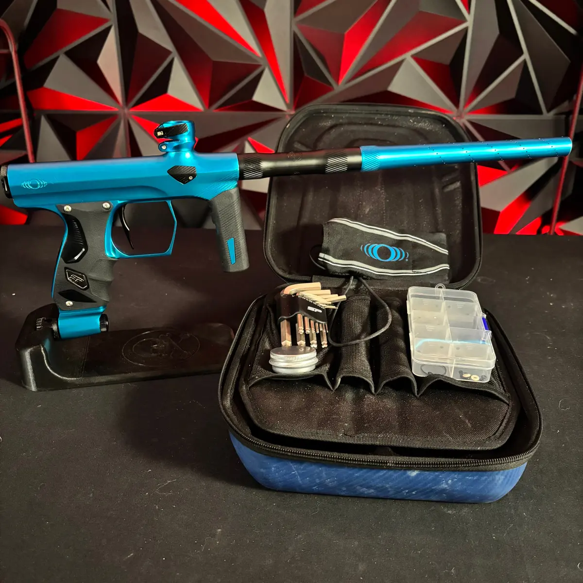 Used Shocker Era Paintball Gun - Blue/Black 1