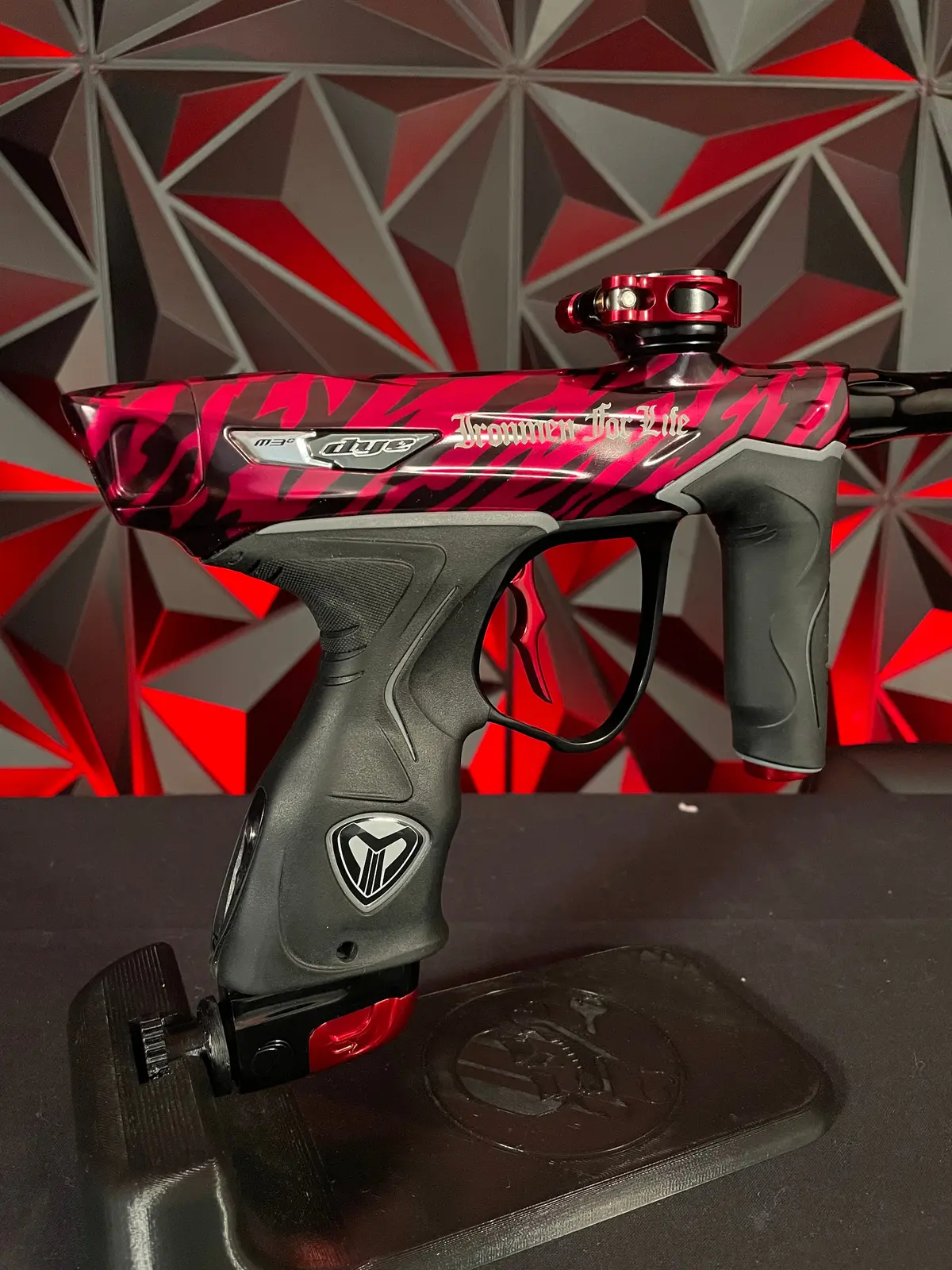 Used Dye M3+ Paintball Gun - Le Paxson Tiger W/Mosair Charging Pad 1