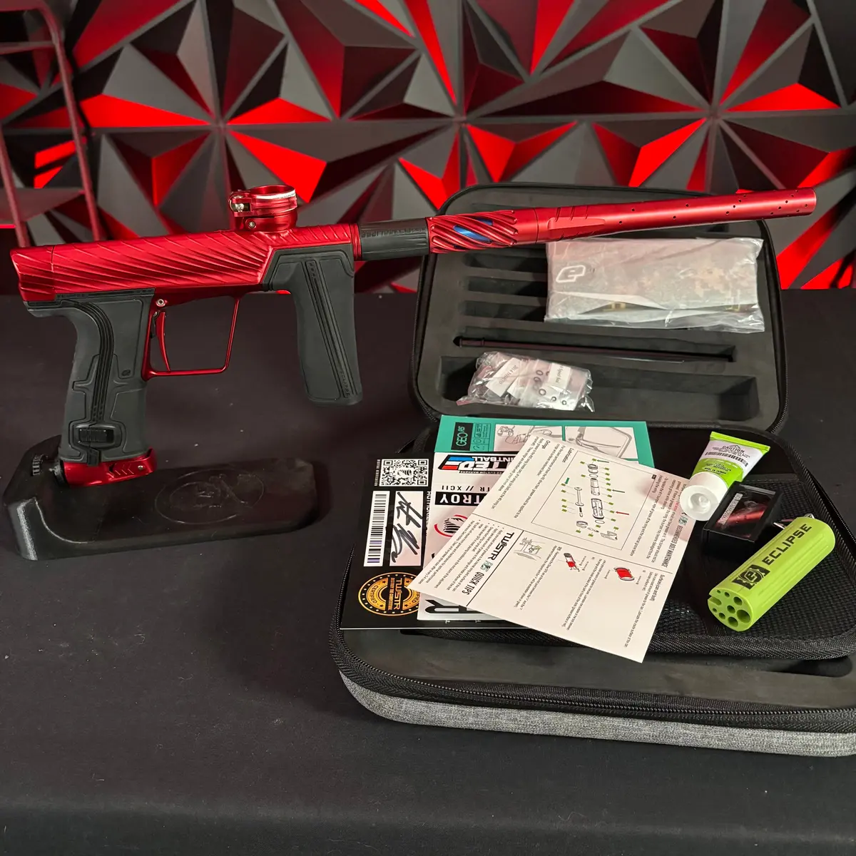 Used Planet Eclipse/Twister Geo R5 Paintball Marker - Express (Solid Red) 1