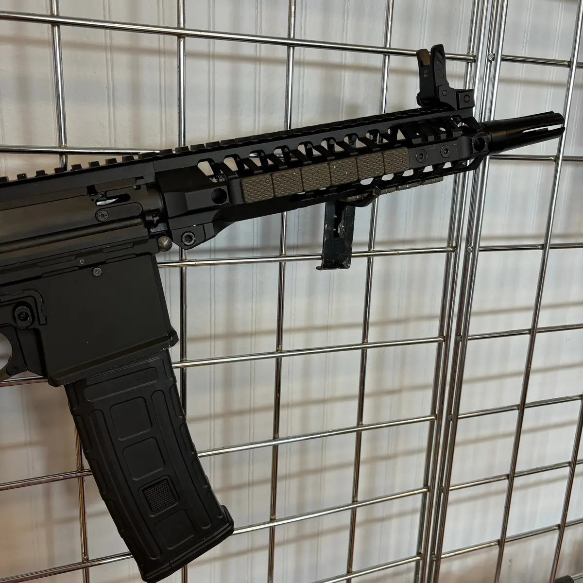 Used 468 Ptr Paintball Gun - Black W/Earth Accents 1