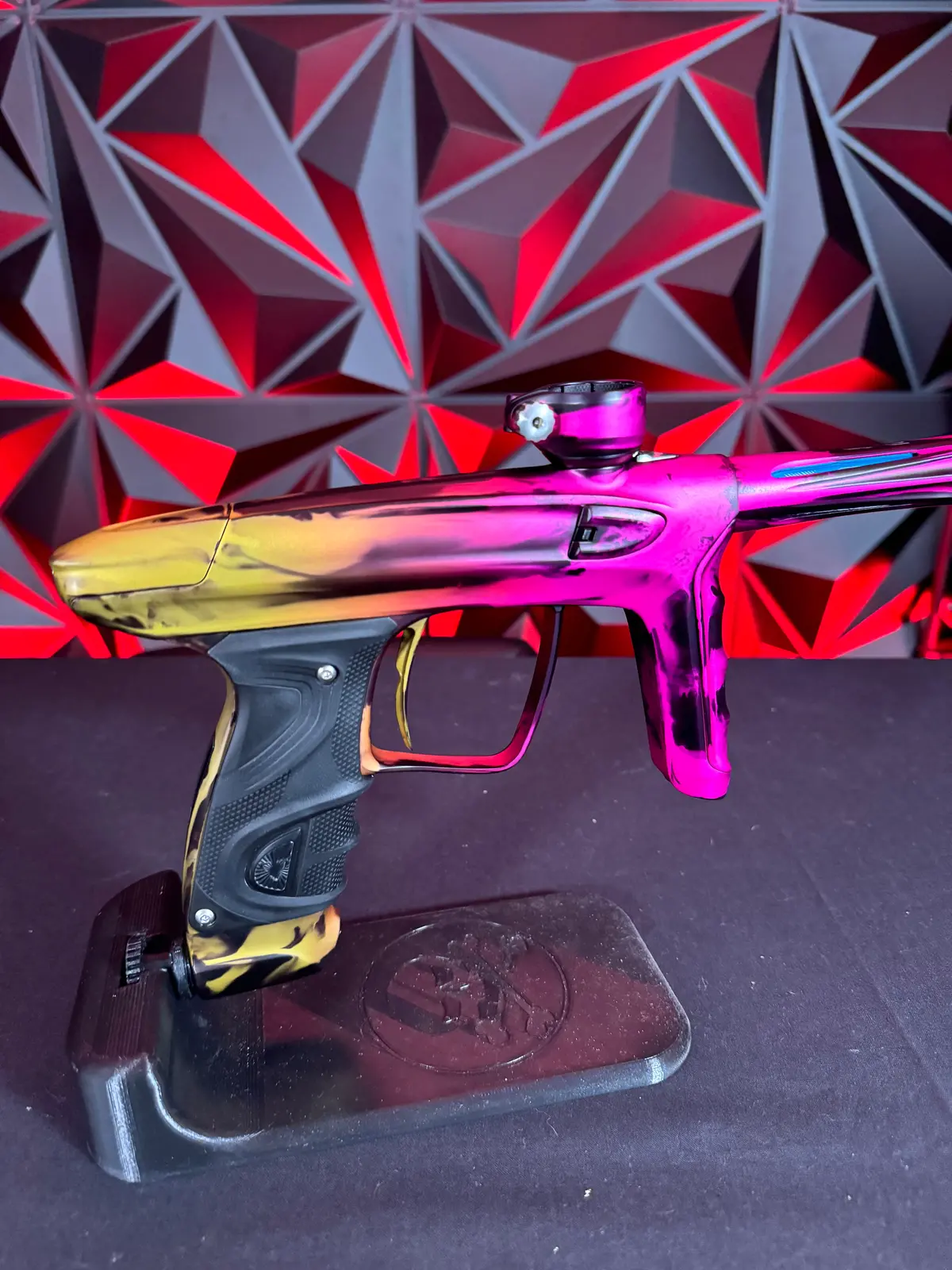 Used Dlx Luxe Tm40 Paintball Gun - Le Dust Pink/Yellow Smear 1