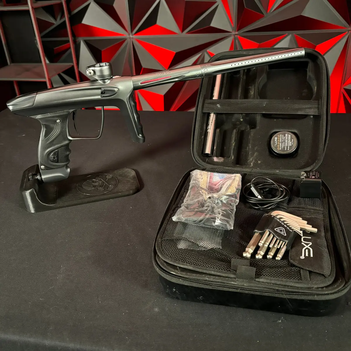 Used Dlx Luxe Tm40 Paintball Gun - Dust Pewter/Polished Pewter 1