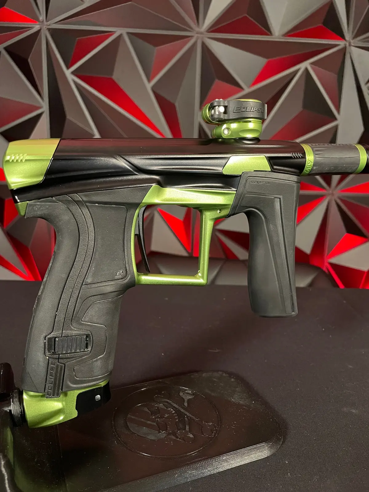 Used Planet Eclipse Geo 4 Paintball Gun - Black / Green 1