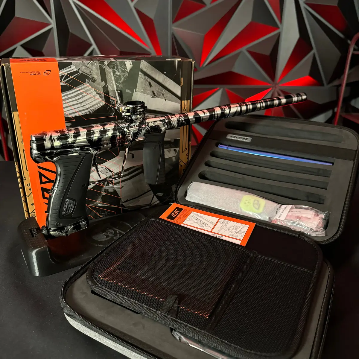 Planet Eclipse Gtek 180R Ultimate Paintball Gun - Le Polished Black/Chrome Tigerstripe 1