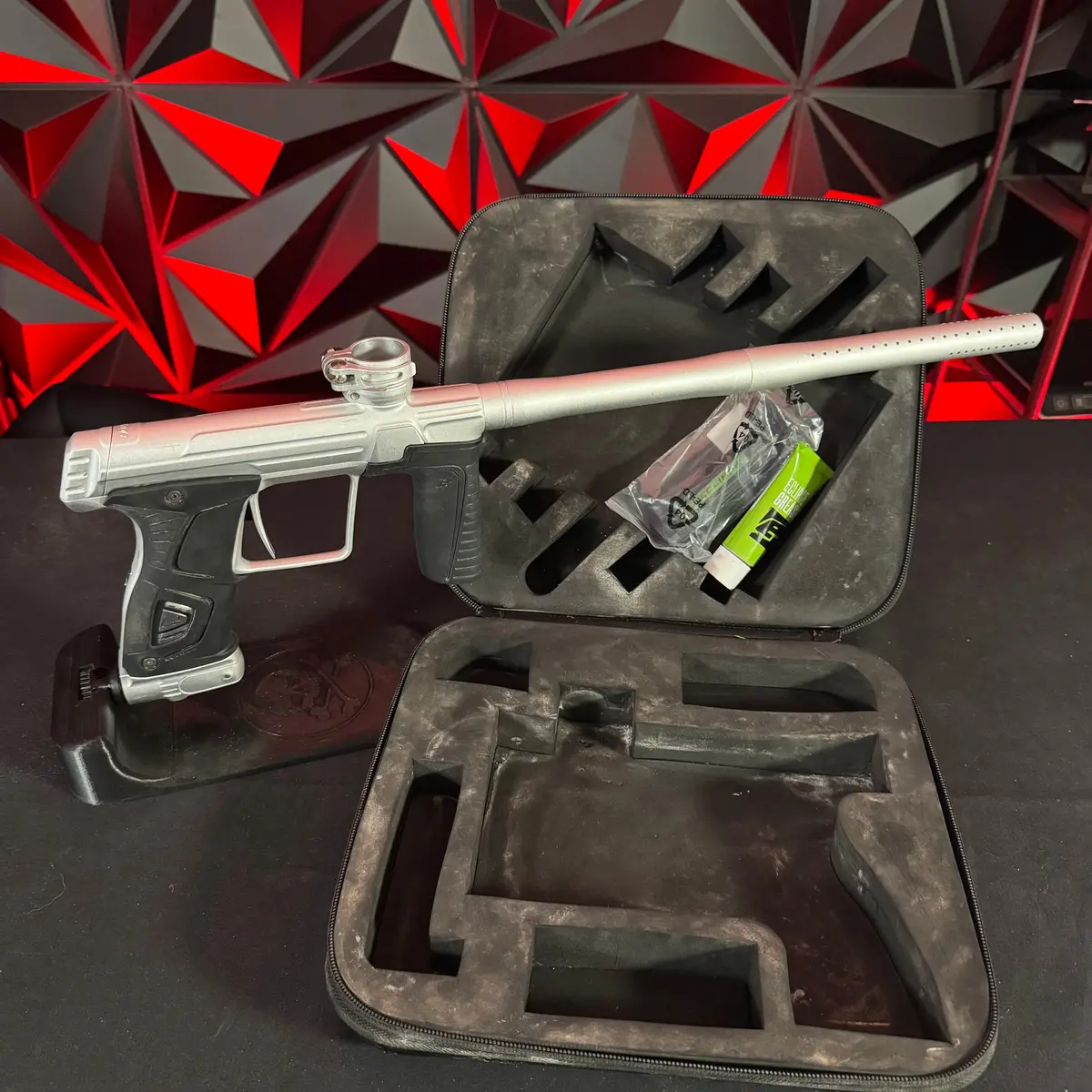 Used Planet Eclipse 170R Paintball Gun - Pure Silver 1