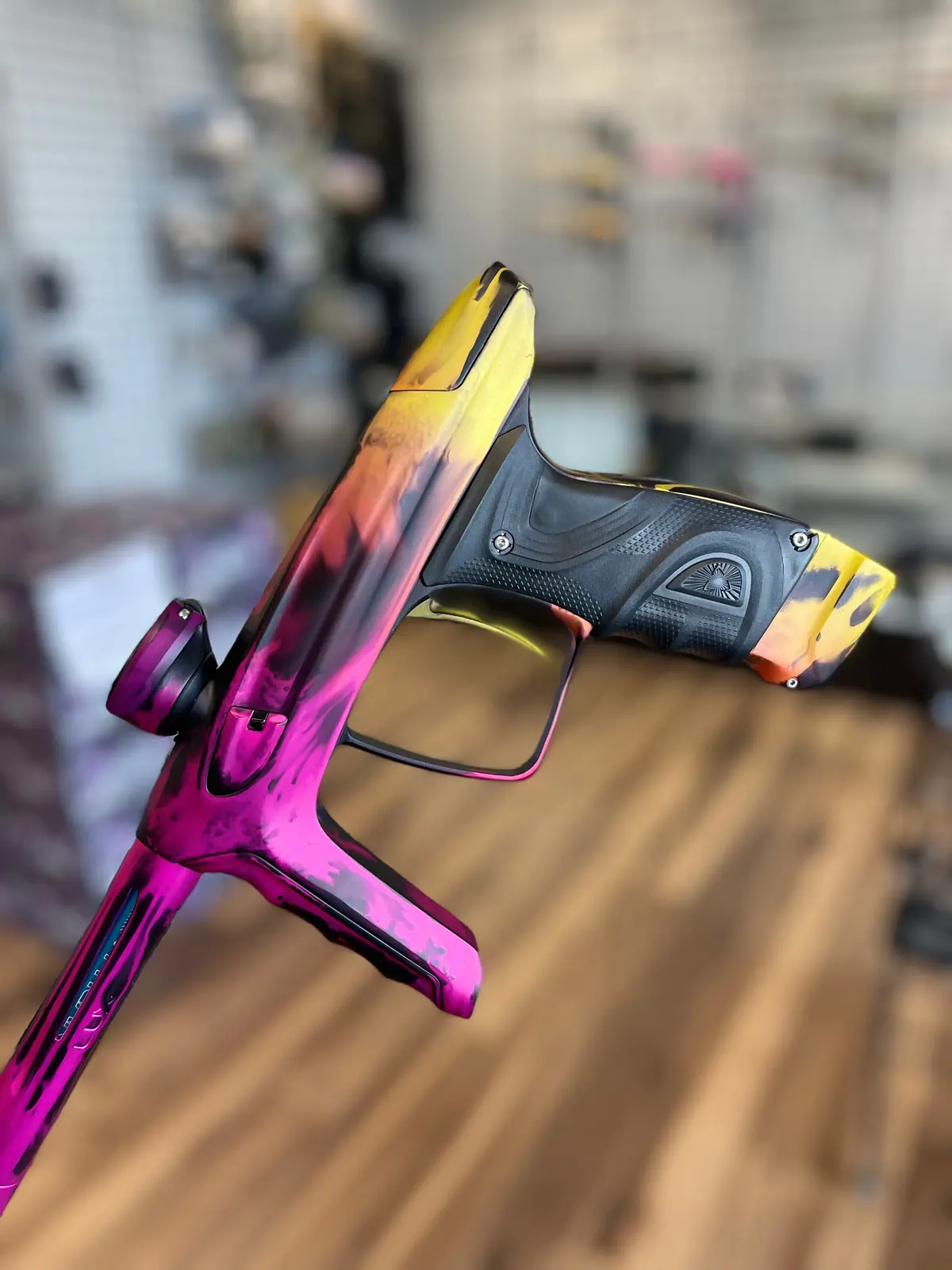 Dlx Luxe Tm40 Paintball Gun - Le Pink-Yellow Smear 1