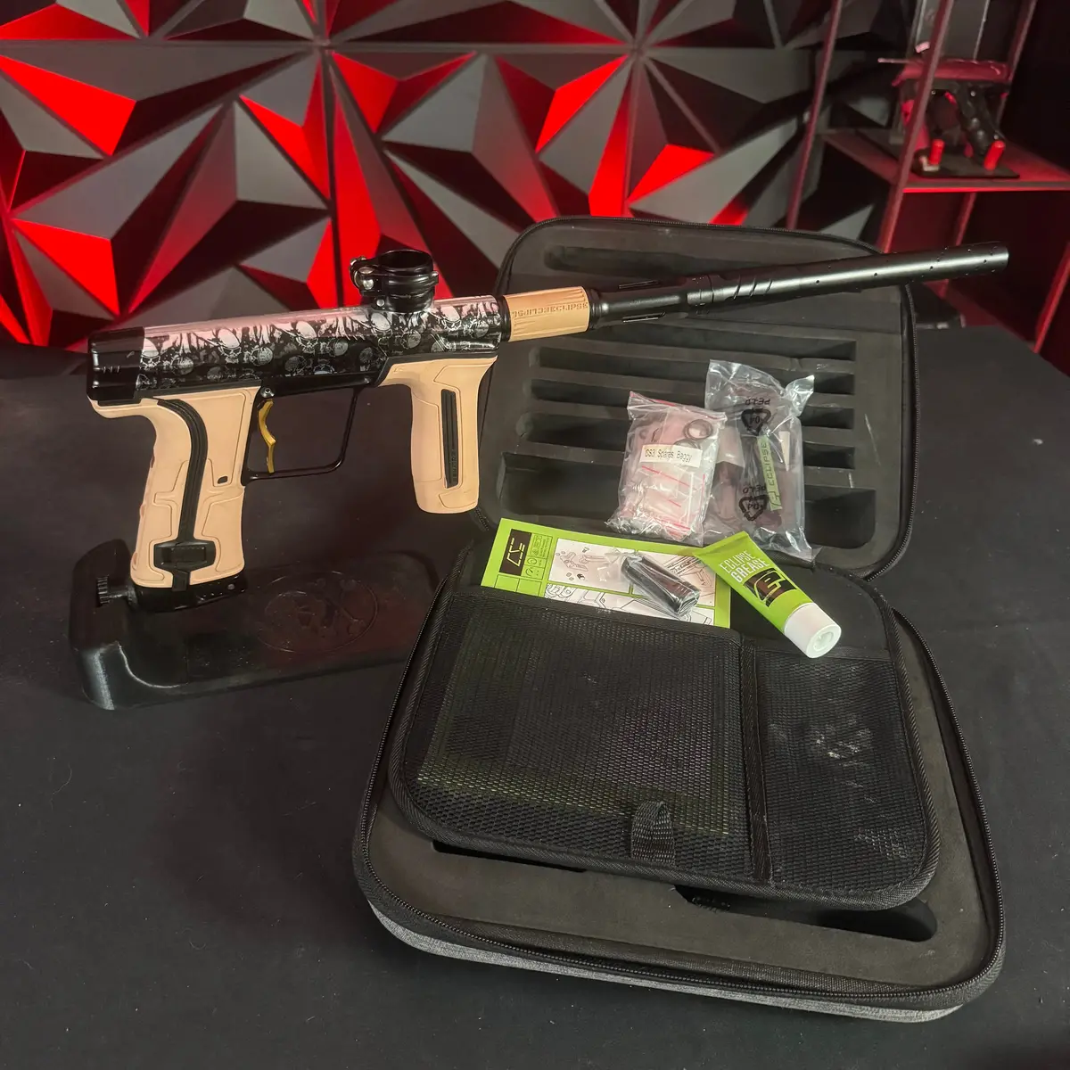 Use Planet Eclipse Cs3 Paintball Gun - Le Sandana 1