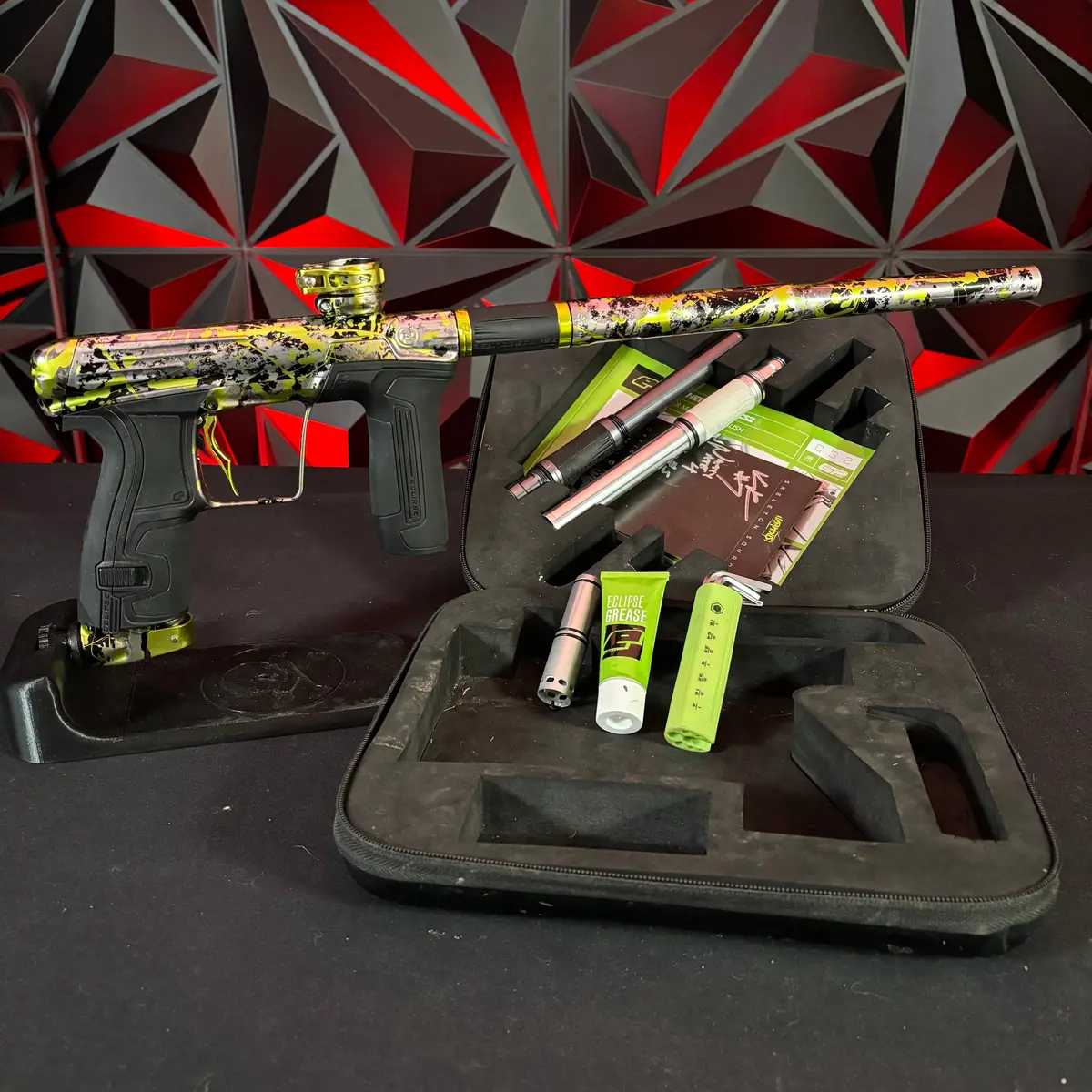 Used Planet Eclipse Infamous Cs2 Paintball Gun - Green Harrison Frye Infamous Splash W/3 Fl Inserts & Deuce Trigger 1