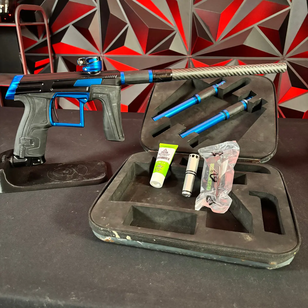 Used Planet Eclipse Cs1.5 Paintball Gun - Black/Blue W/3 Fl Inserts 1