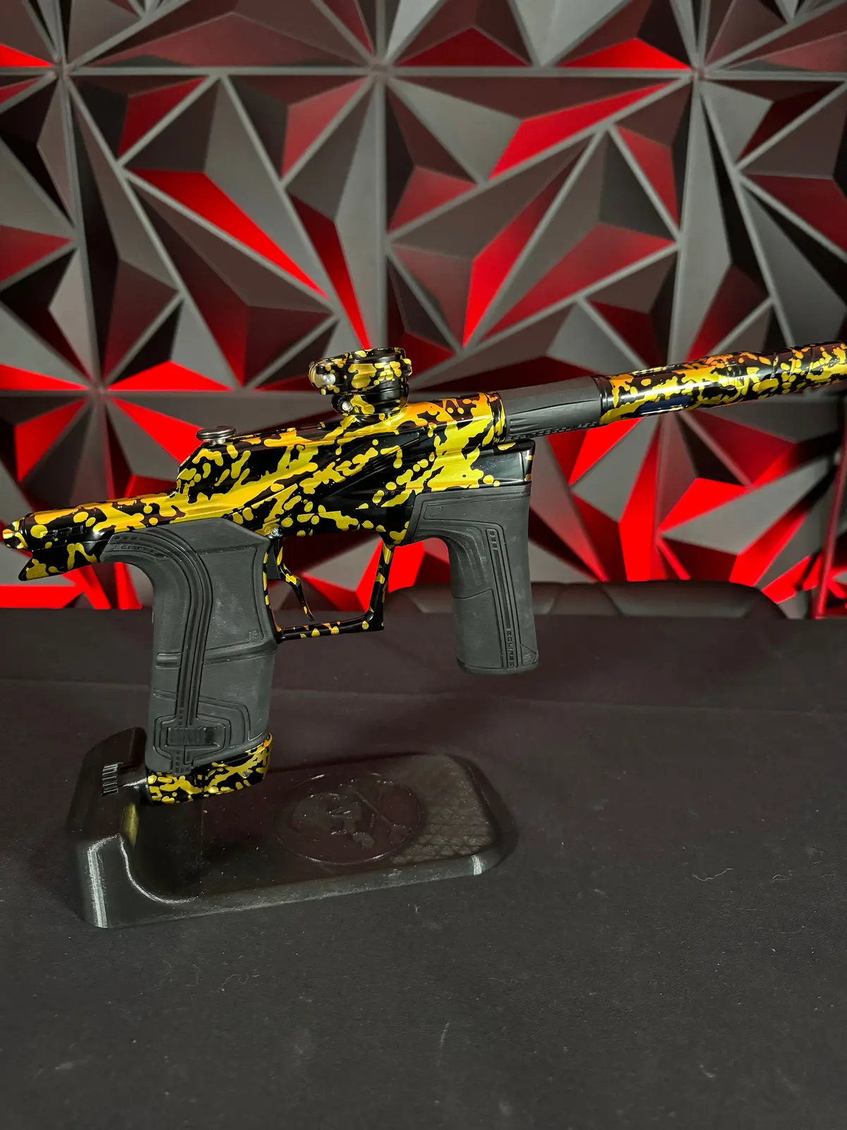 Used Planet Eclipse Lv2 Paintball Gun - Le Polished Black/Gold Splash 1