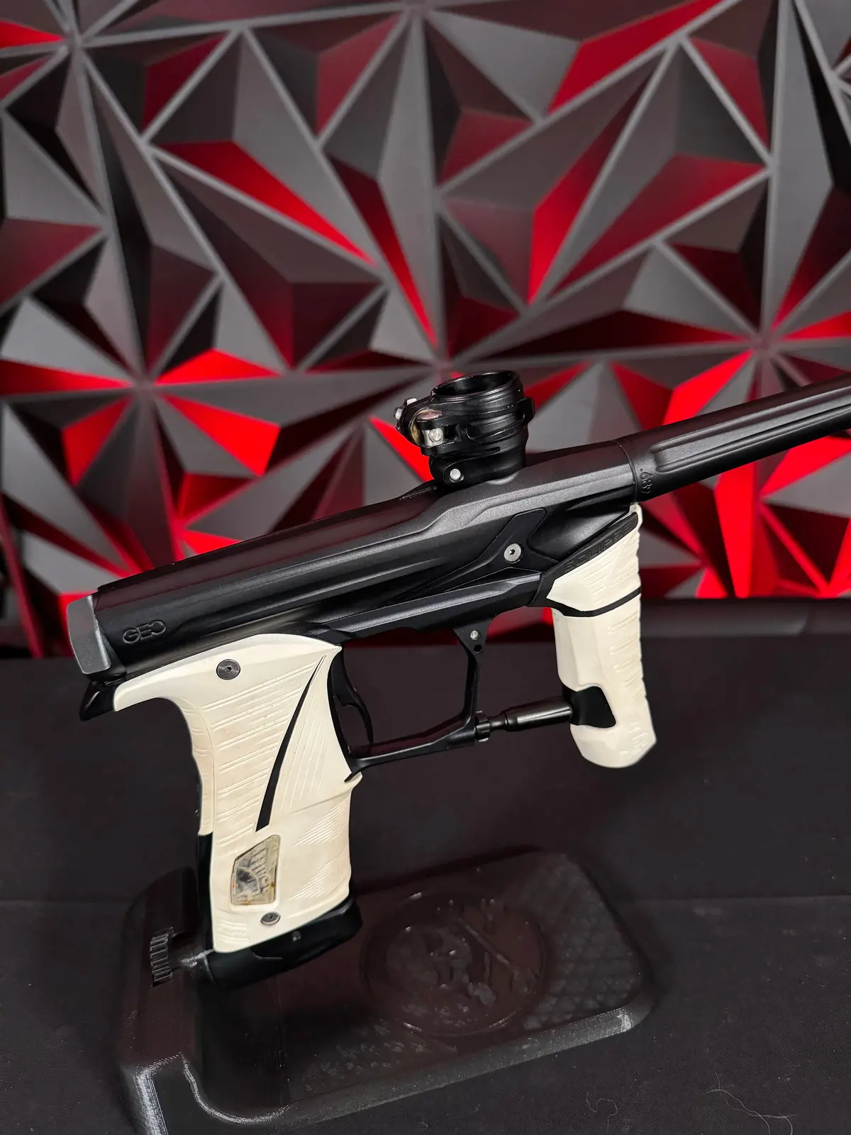 Used Planet Eclipse Geo 3.1 Paintball Gun - Black W/ White Grip Kit 1