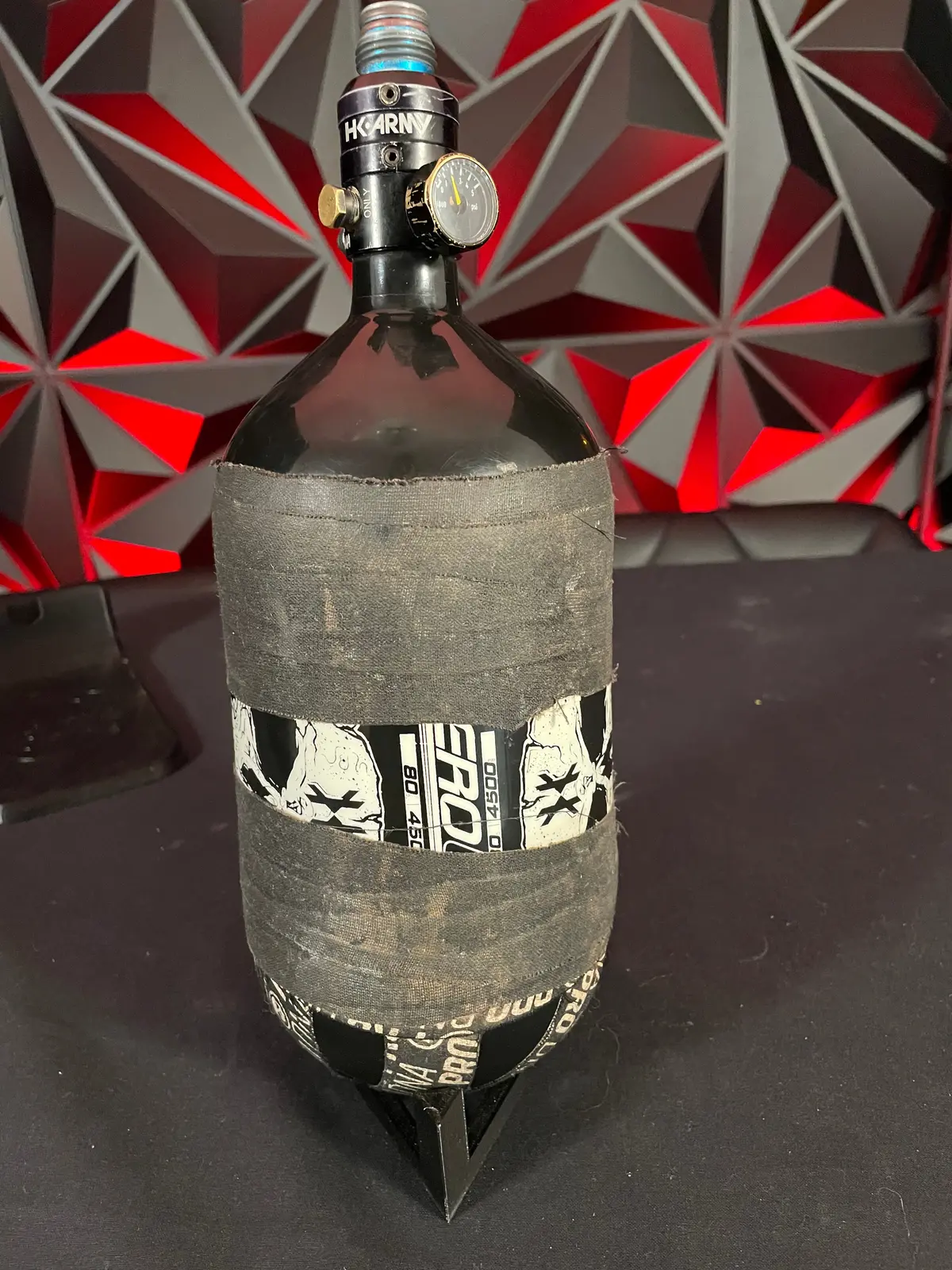 Used Hk Army Aerolite 80/4500 "Doom" Series Paintball Tank - Black/White W/ Hk Pro Regulator 1