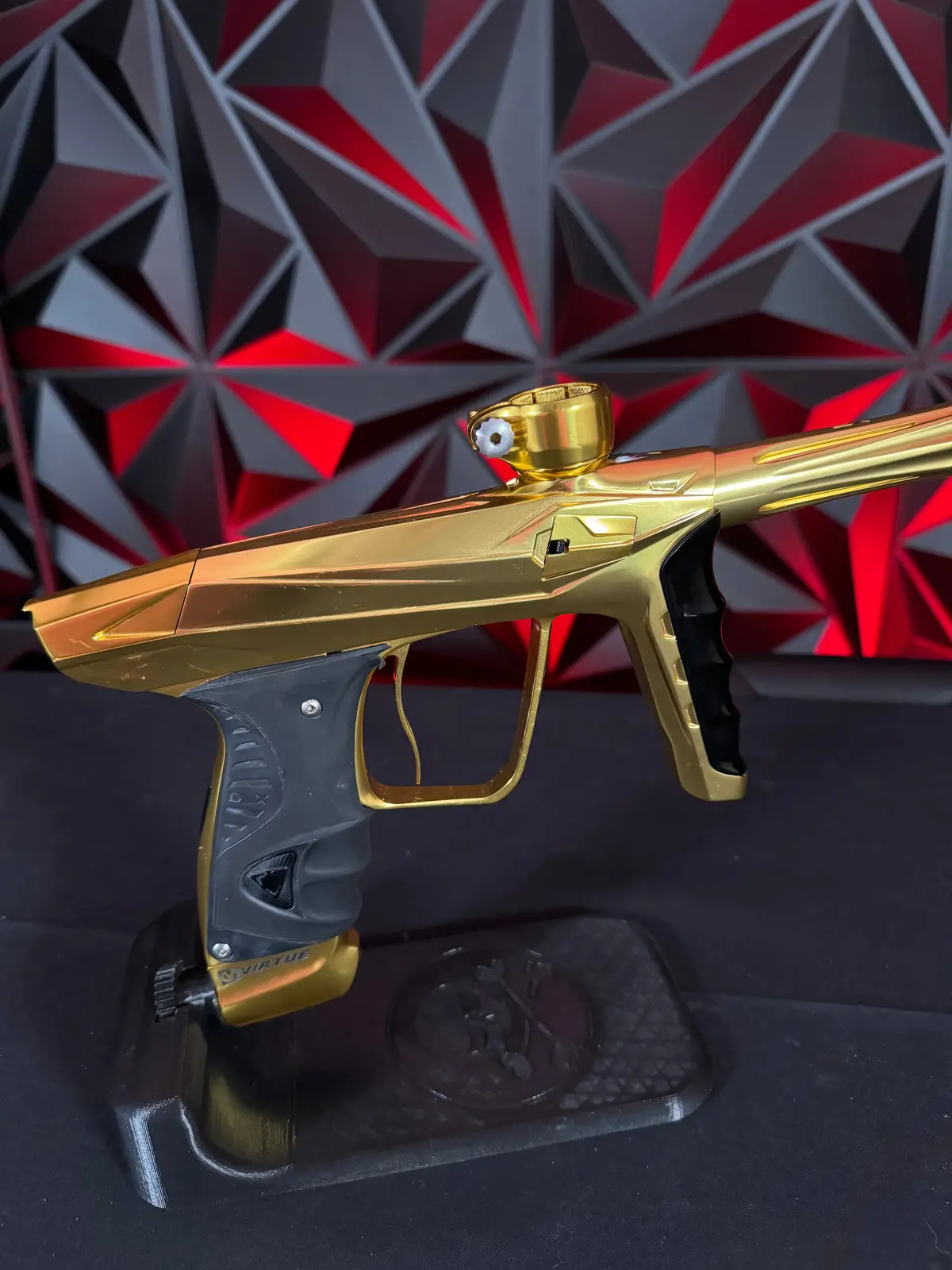 Used Virtue Luxe X/Virtue Ace Paintball Gun - Gold W/ Ssc Bolt 1