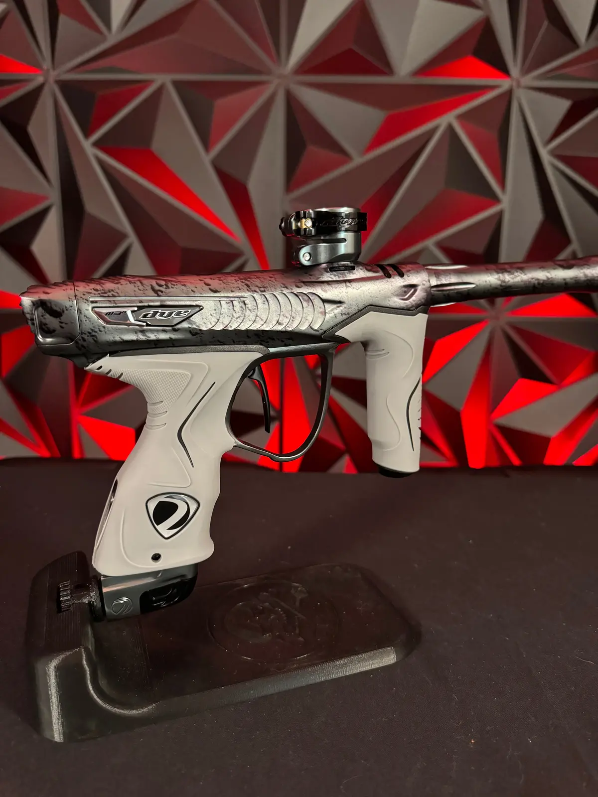 Used Dye M3+ Icon Paintball Gun - Pga Lunar 1