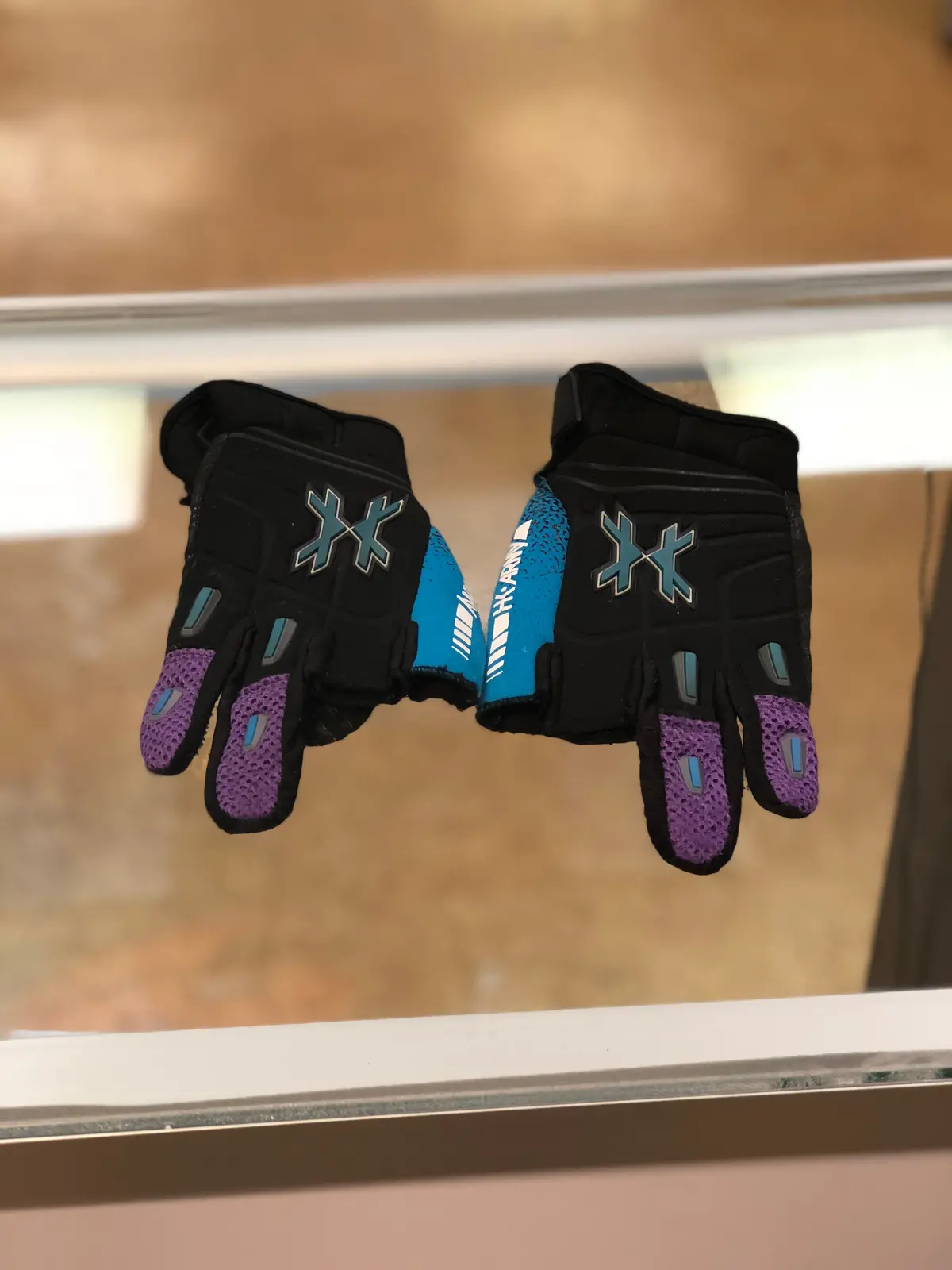 Used Hk Army Arctic Pro Gloves 1