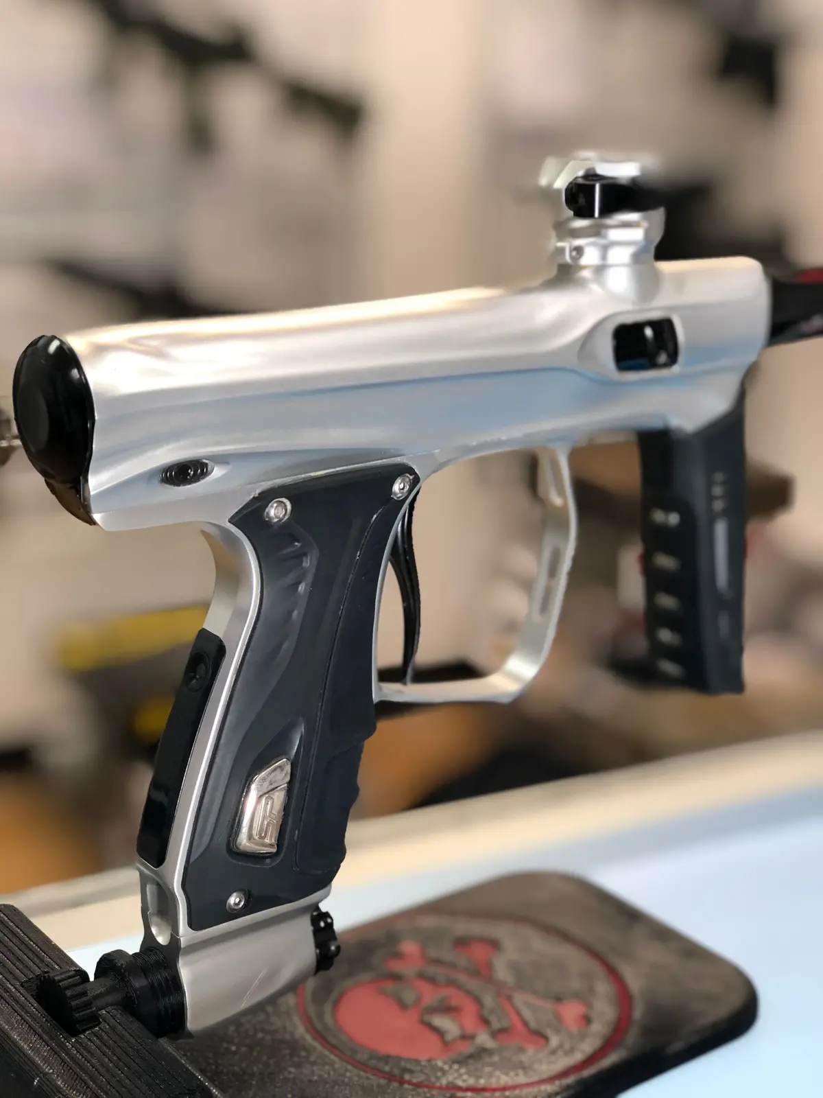 Used Shocker Xls Paintball Marker - Silver 1