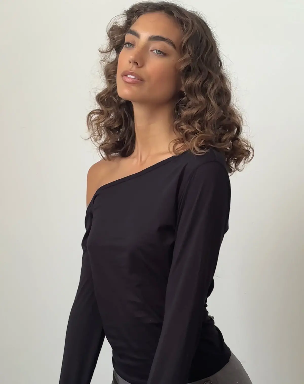 Ledez Asymmetrical Slouchy Top In Black Tissue Jersey 1