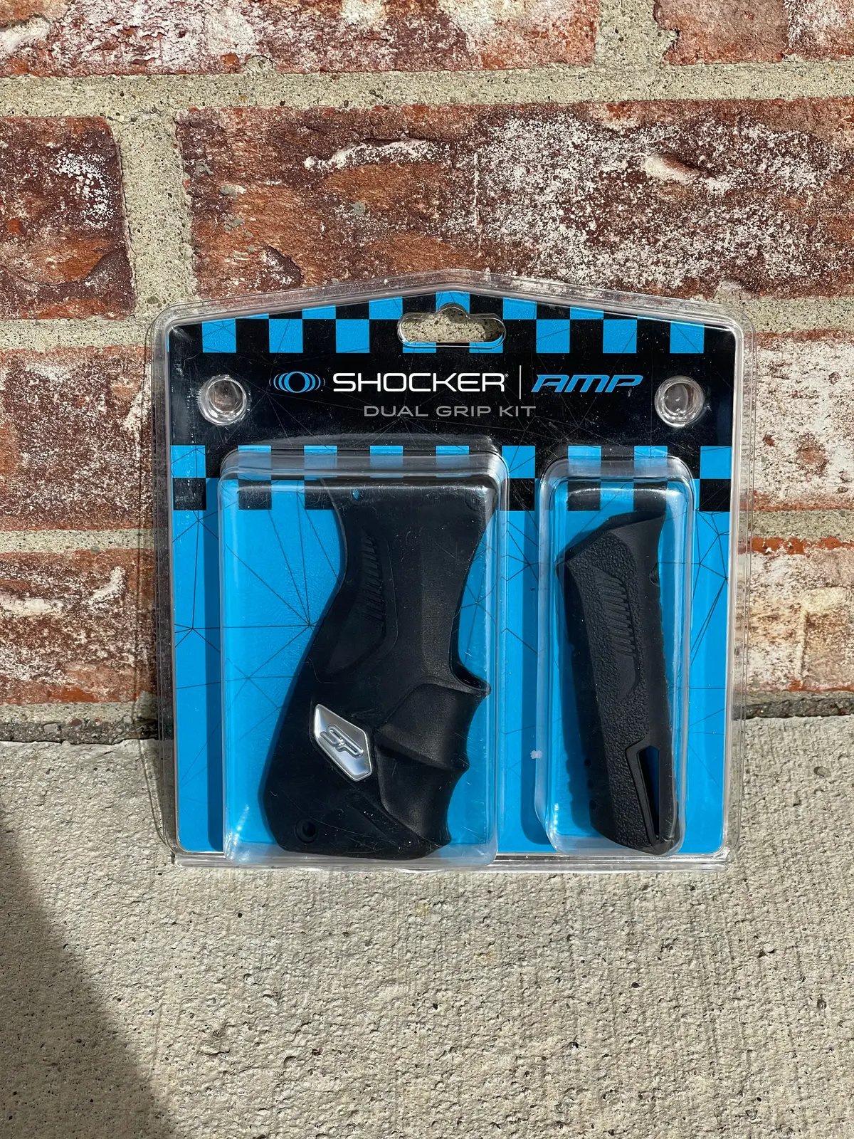 Used Shocker Amp Grip Kit- Black 1