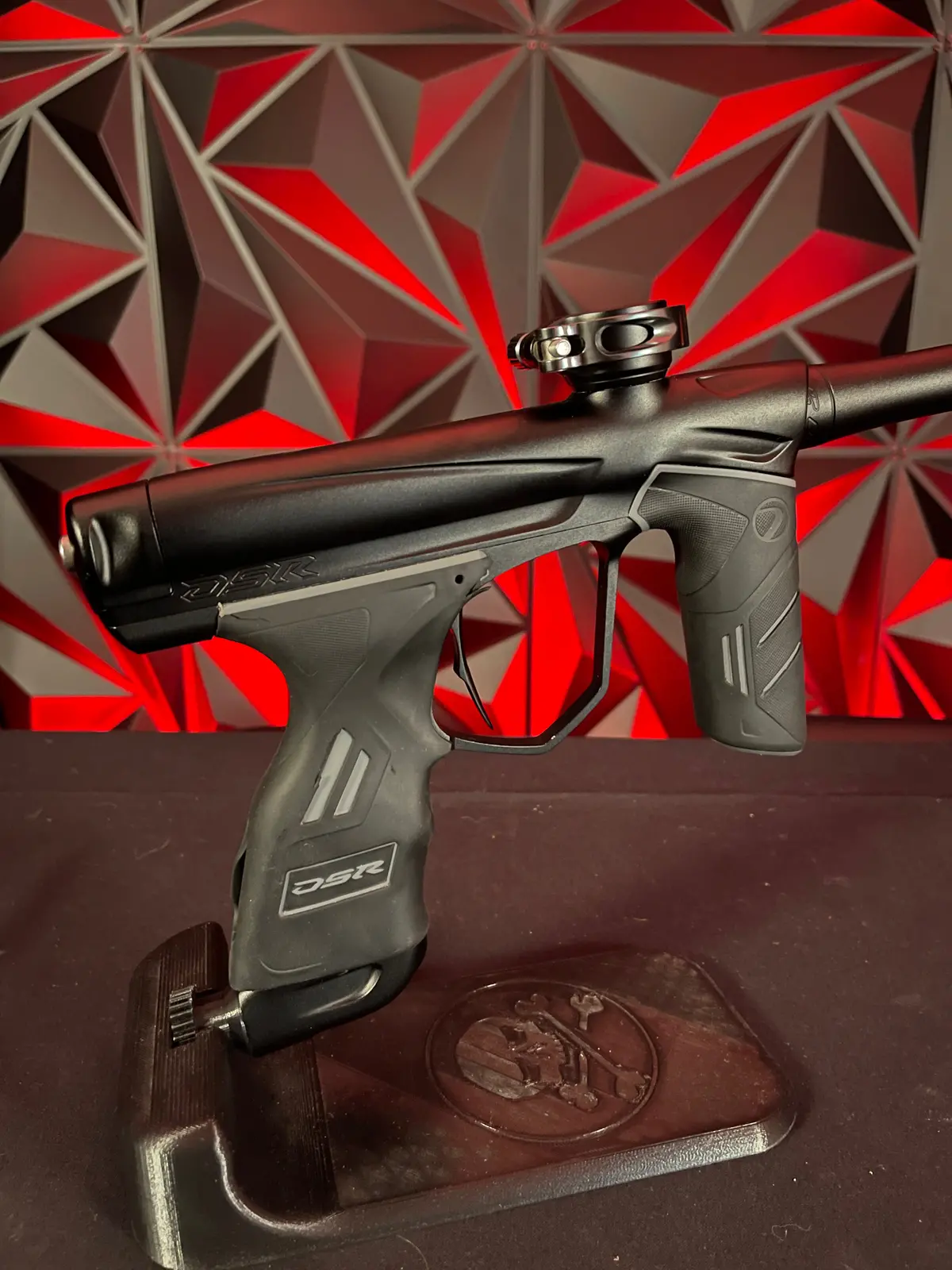 Used Dye Dsr Paintball Gun - Blackout W/ Flex Face Bolt And Can 1