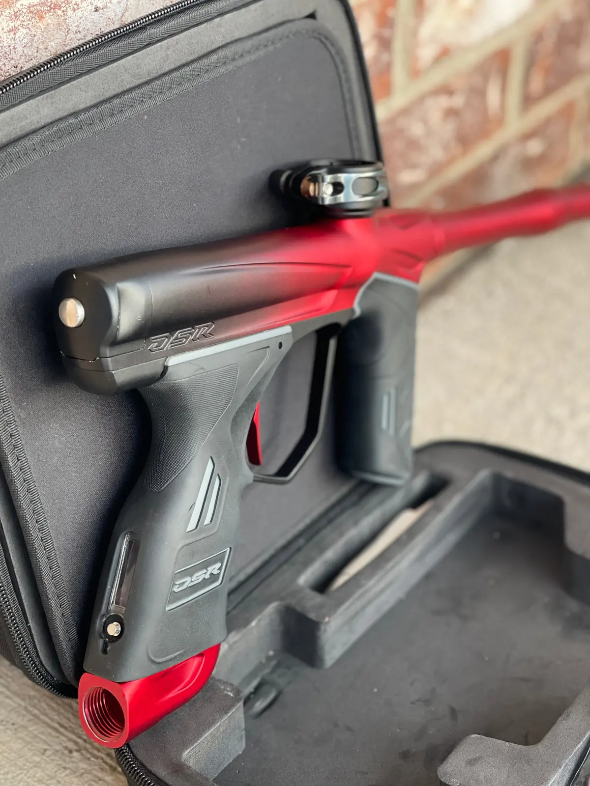 Used Dye Dsr Paintball Gun - Black Cherry W/ Flex Face Bolt, Flex Flow Can, 4Th Gen Eye Pipe, And Lockdown 2 Feedneck 1