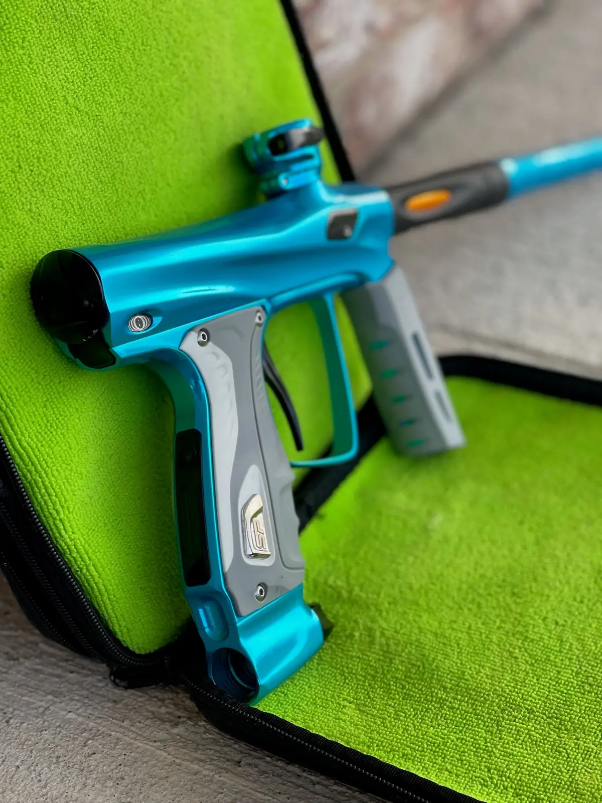 Used Shocker Rsx Paintball Gun - Gloss Teal 1