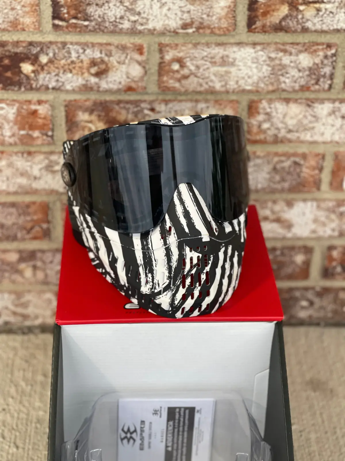 Used Empire E-Flex Le Paintball Mask - Zebra W/ 2 Lenses 1