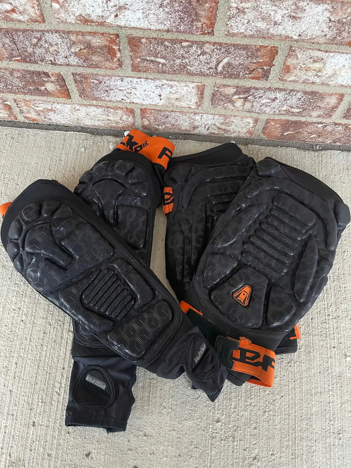 Used Pbrack Elbow & Knee Pads - Small/Medium 1