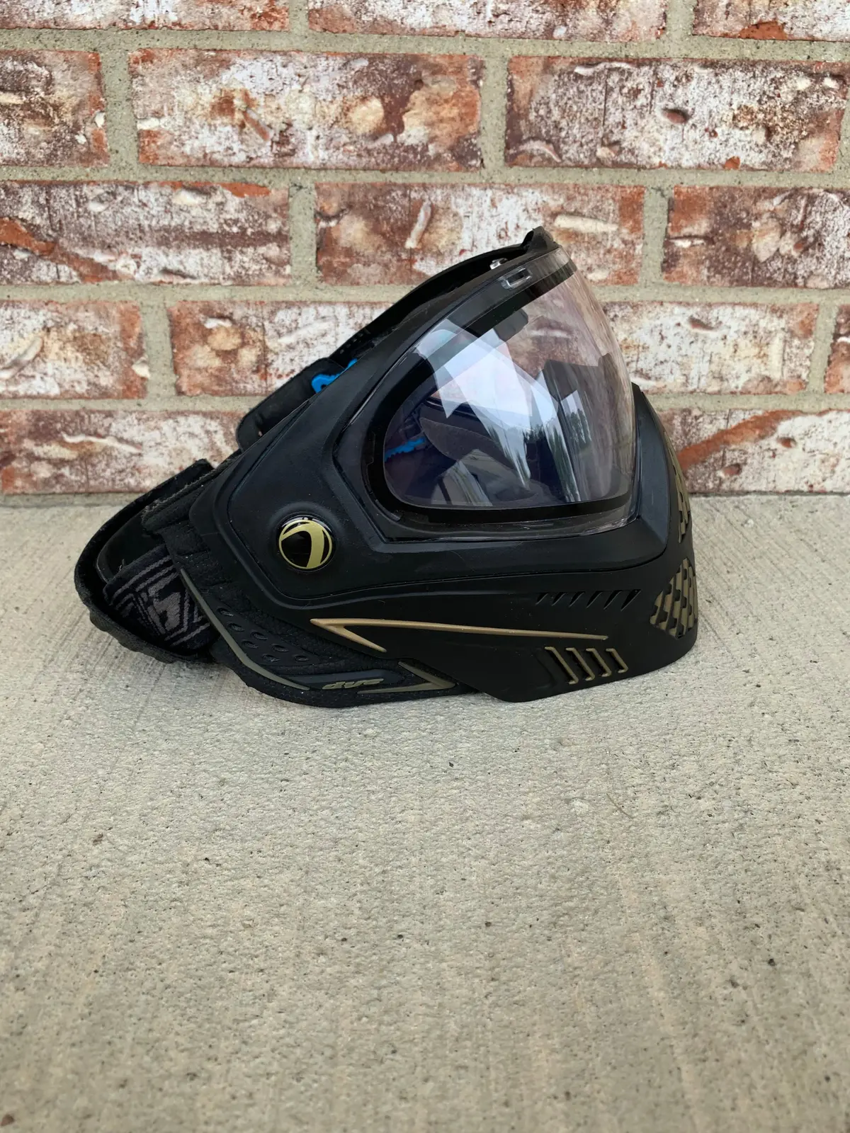 Used Dye I5 Paintball Goggle - Black / Gold 1