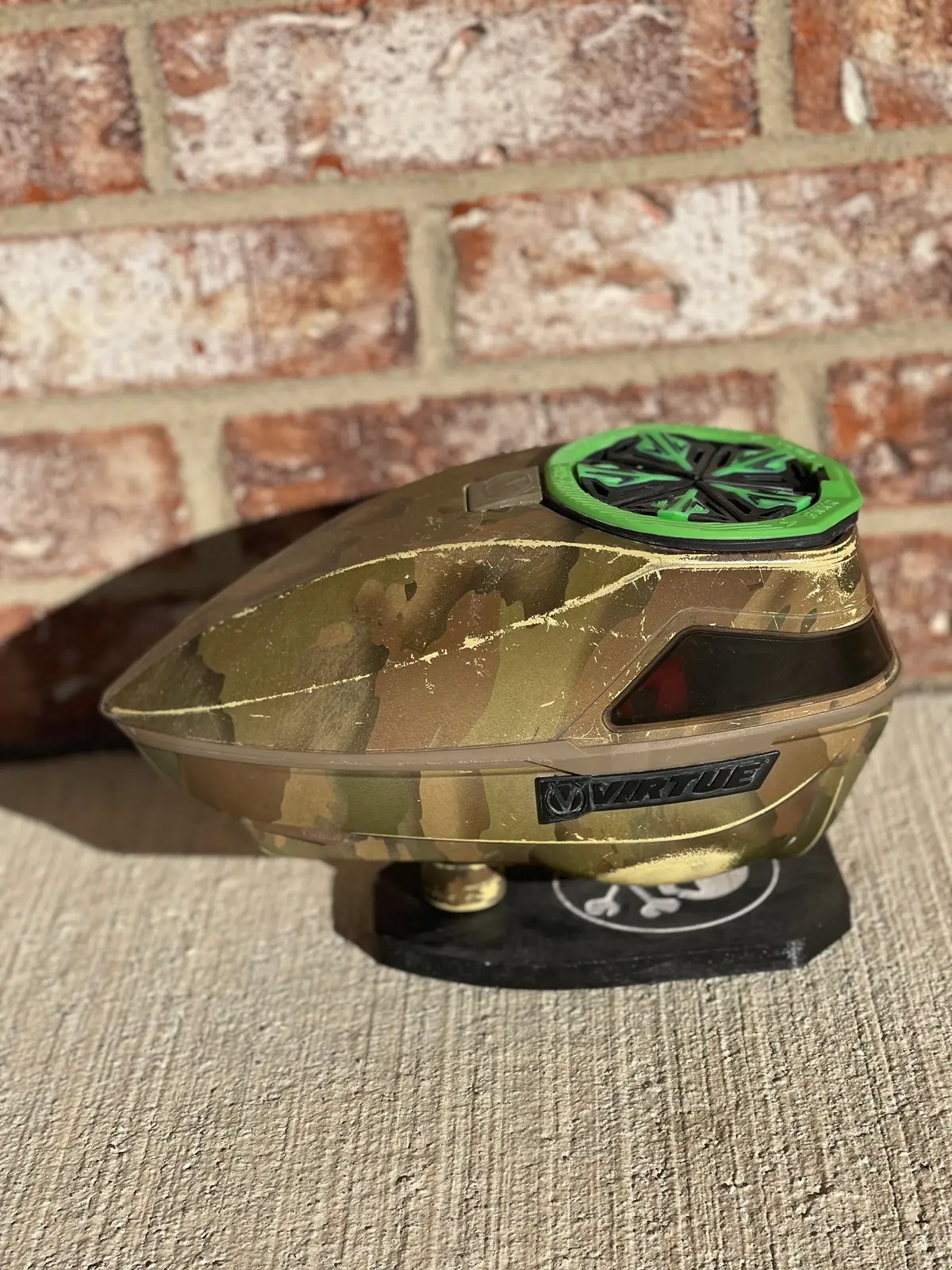 Used Virtue Spire 4 Paintball Loader - Reality Brush Camo 280 W/ Ntr Speedfeed 1