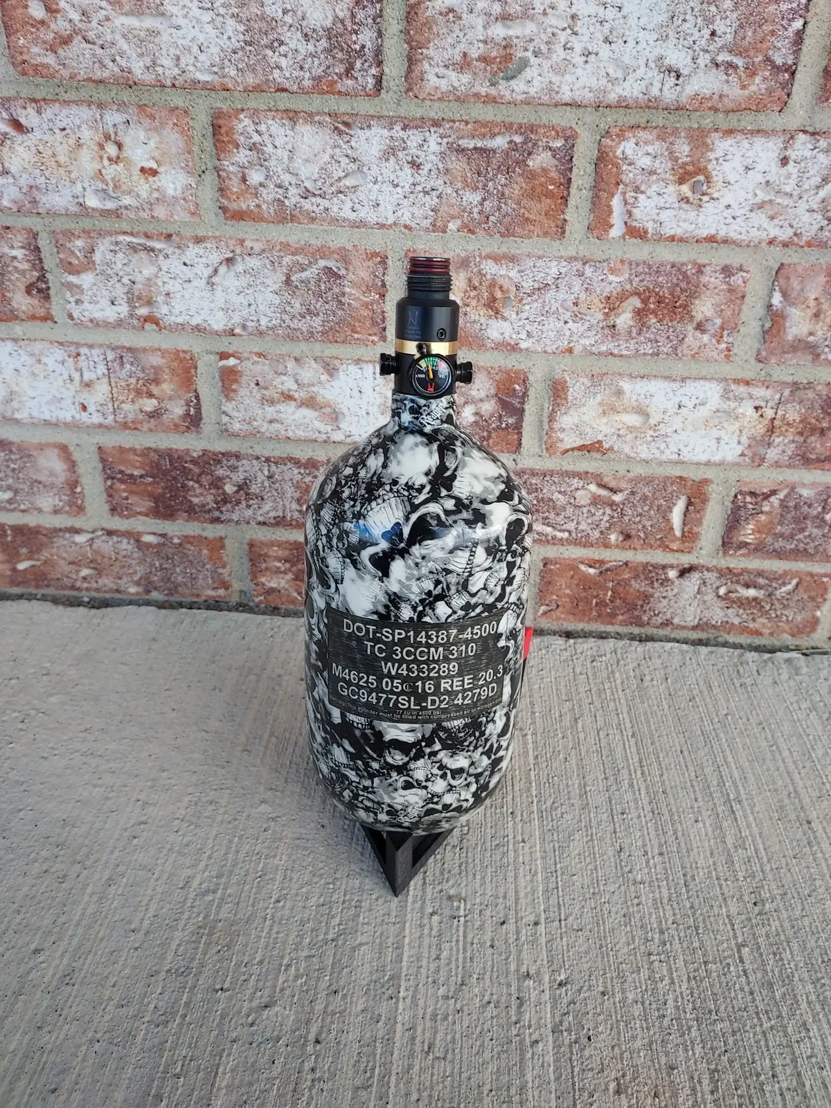 Used Ninja Sl 77/4500 Paintball Tank- Skulls -Ninja Prov2 Regulator 1