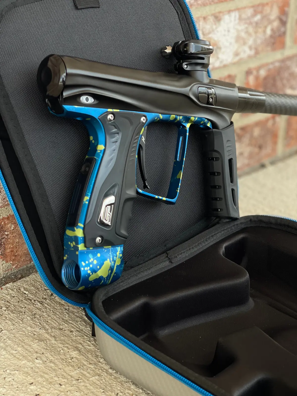 Used Shocker Xls Paintball Gun - Black With Blue Green Splash Trigger Frame And Cvo Frame 1