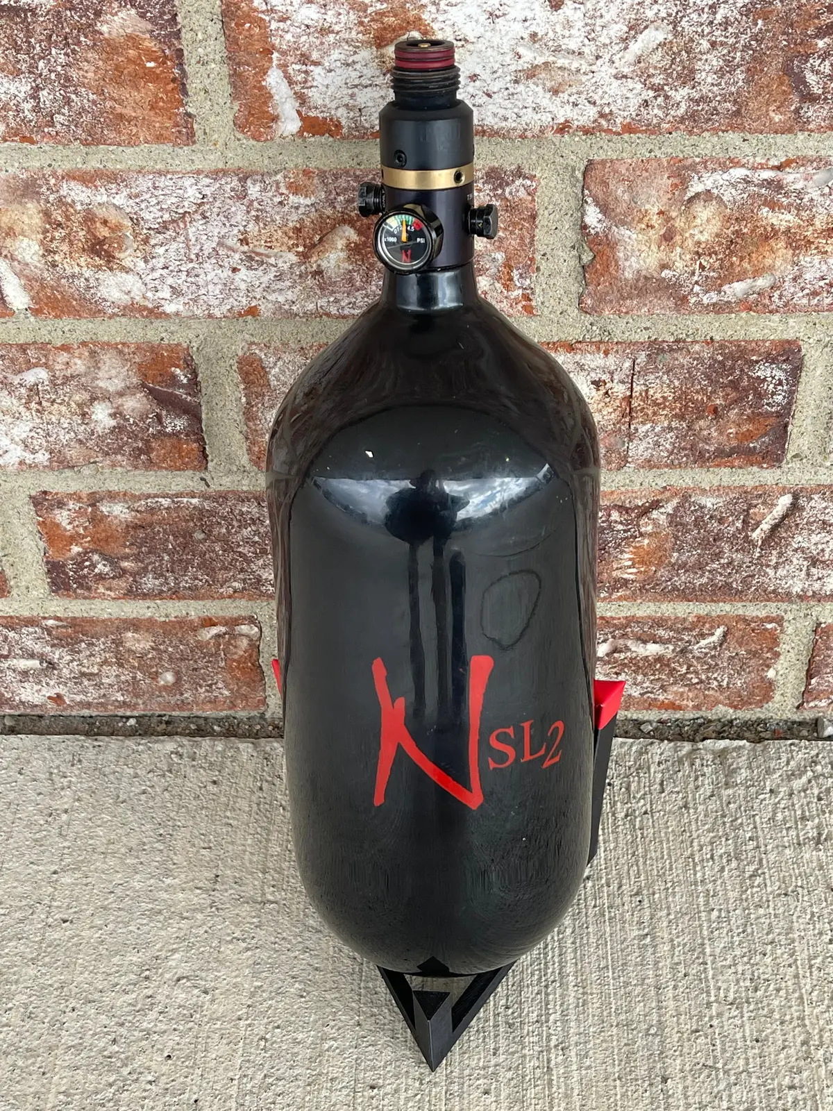 Used Ninja Sl2 90/4500 Paintball Tank W/ Prov2 - Black W/ Red 1