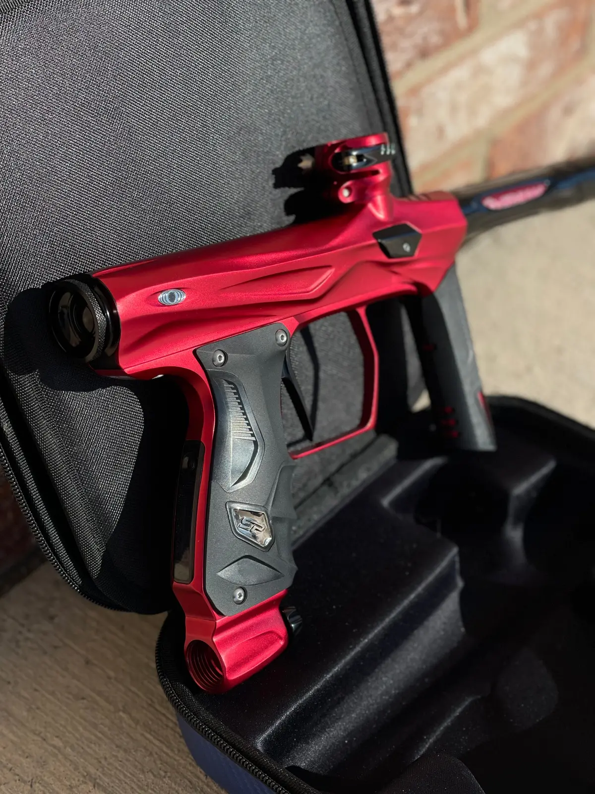 Used Shocker Amp Paintball Gun - Red 1