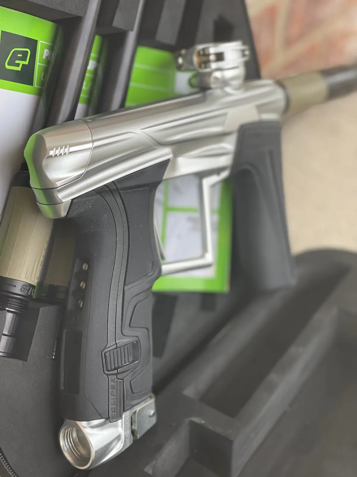 Used Planet Eclipse Geo 4 Paintball Gun - Silver -Fl Kit W/Carbon Barrel Front 1