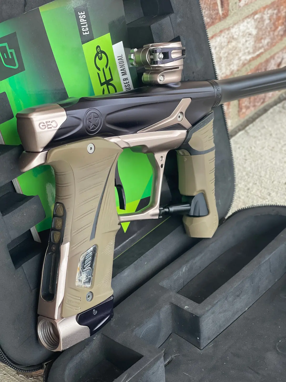 Used Planet Eclipse Gi-Cut Geo 3.5 Paintball Gun - Black/Tan 1