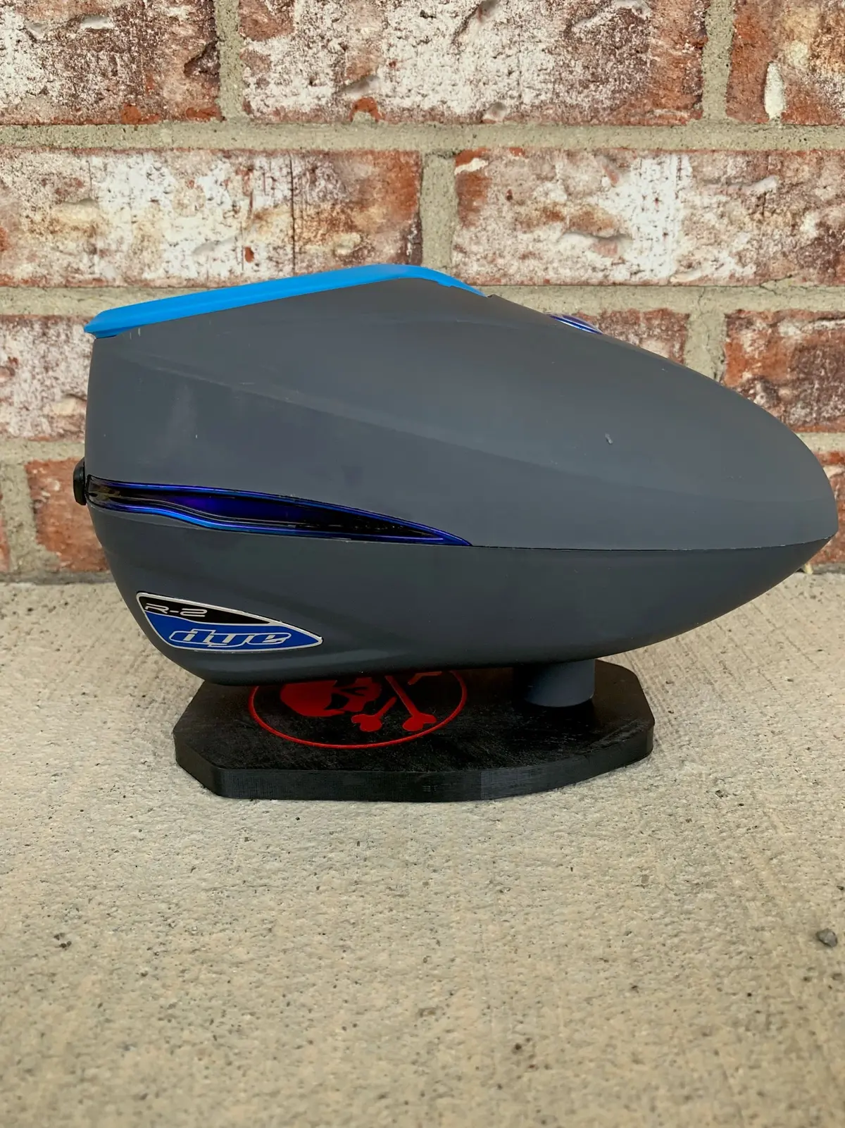 Used Dye R2 Paintball Loader - Grey / Blue 1