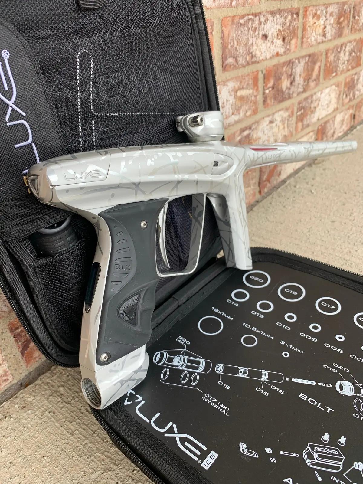 Used Dlx Luxe Ice Paintball Gun - Silver 3D Splash 1