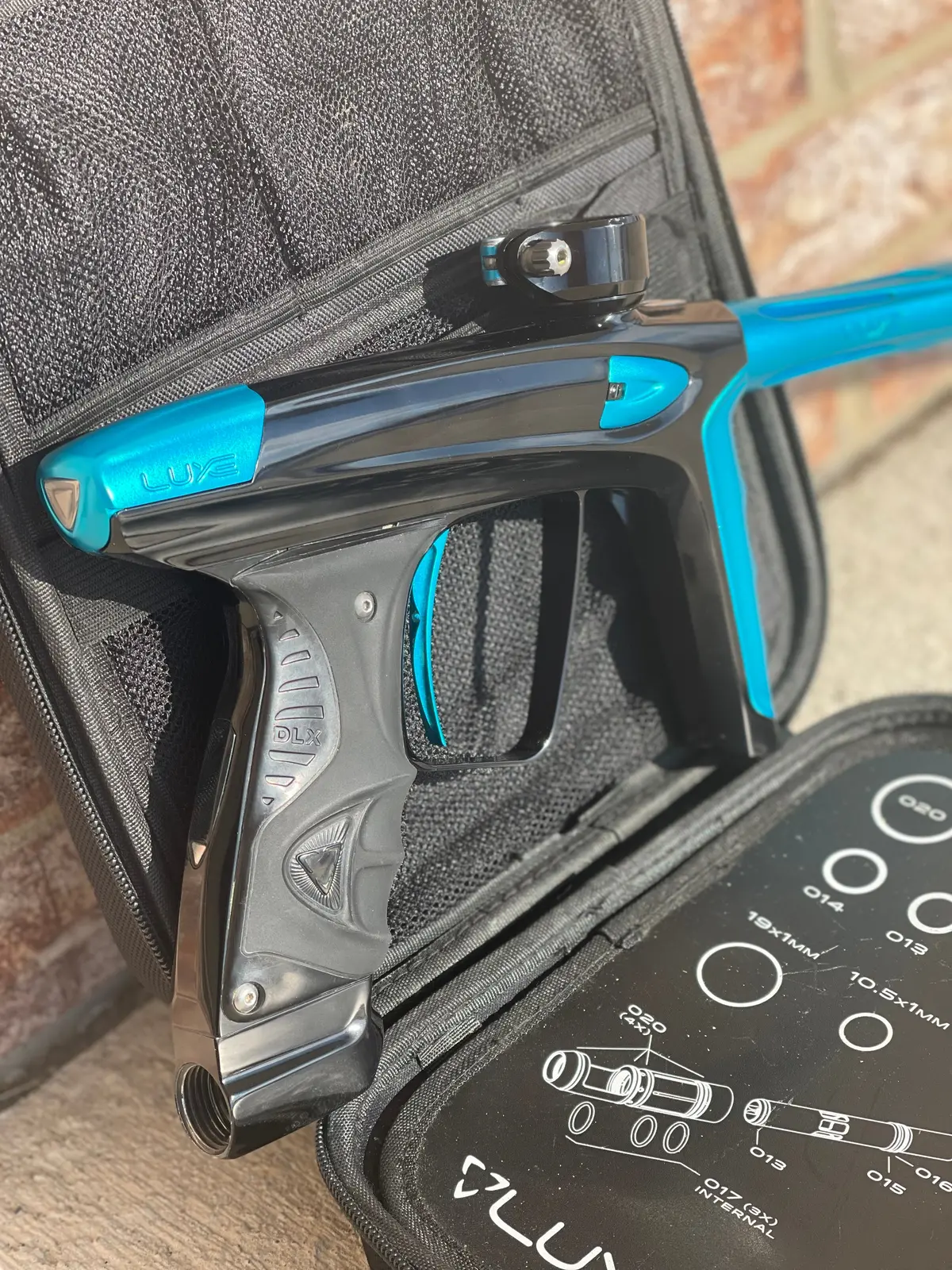Used Dlx Luxe Ice Paintball Gun - Polished Black / Dust Teal 1