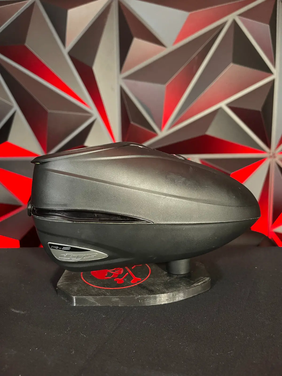 Used Dye R2 Paintball Loader- Black W/ Speedfeed And Rain Lid 1
