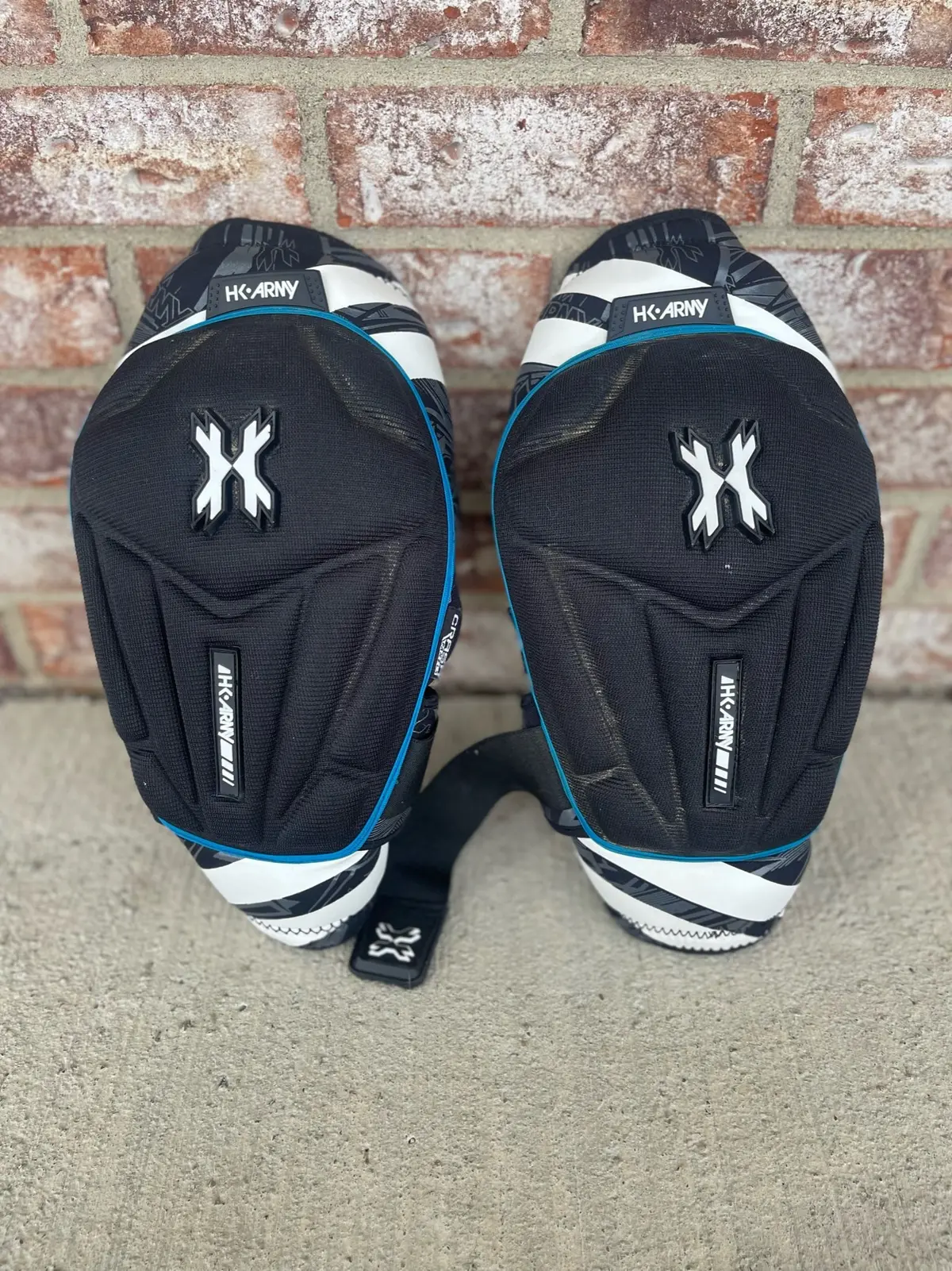 Used Hk Army Knee Pads- X-Large 1