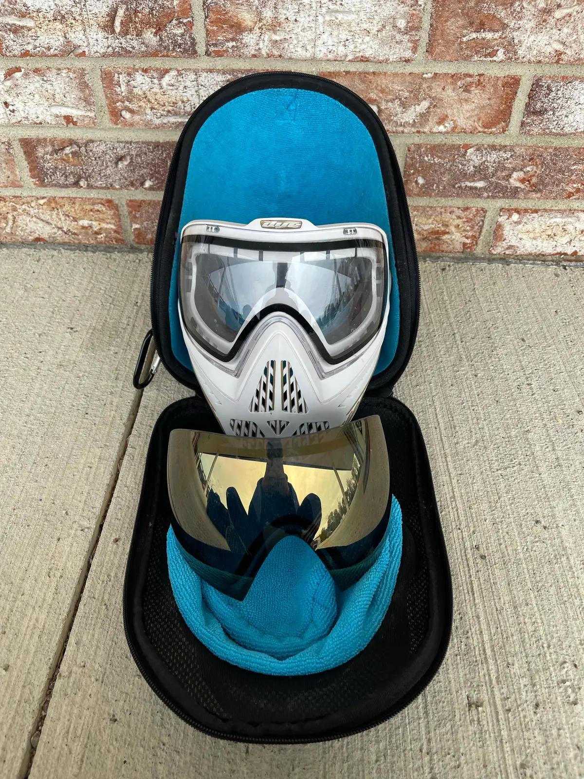 Used Dye I5 Paintball Goggle - White / Gold 1