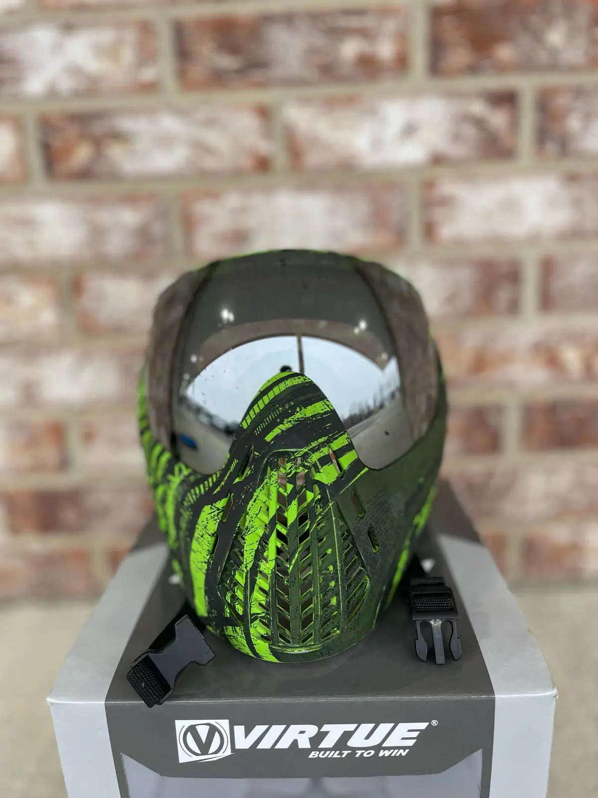 Used Virtue Vio Ascend Paintball Mask - Graphic Lime 1