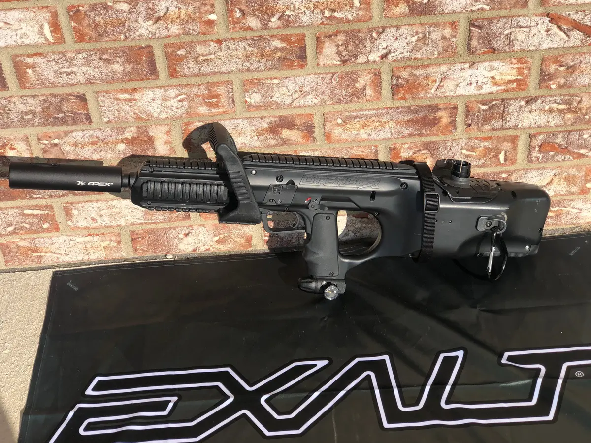 Used Empire Defender Paintball Gun - Black 1